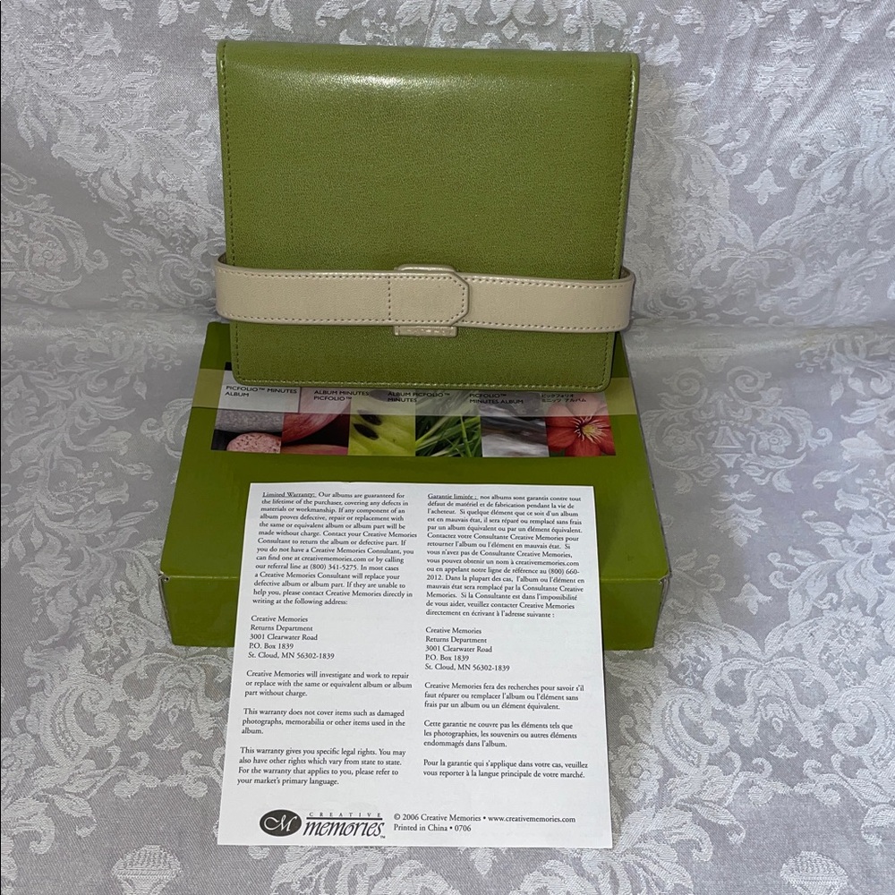 NIB CREATIVE MEMORIES Green & Beige Photo Album